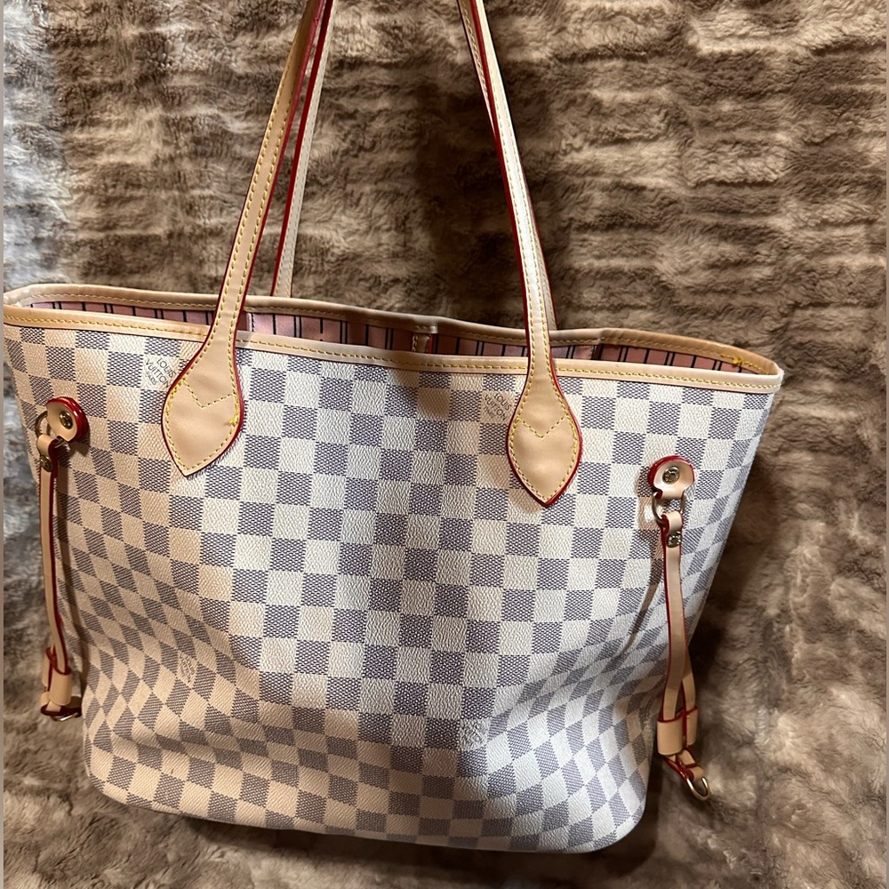 LV Neverfull